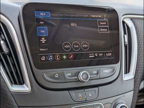 Used 2024 Chevrolet Malibu LT FWD image 14