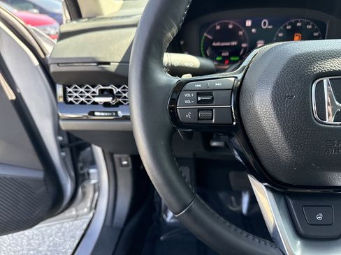 Certified 2025 Honda Accord Touring image 19