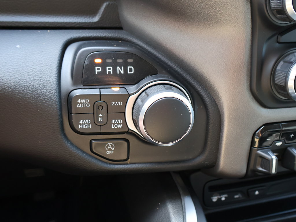 Used 2019 RAM 1500 4x4 Crew Cab image 30