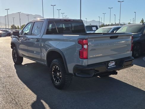 Used 2025 Chevrolet Silverado 1500 ZR2 w/ Technology Package AWD/4WD image 5