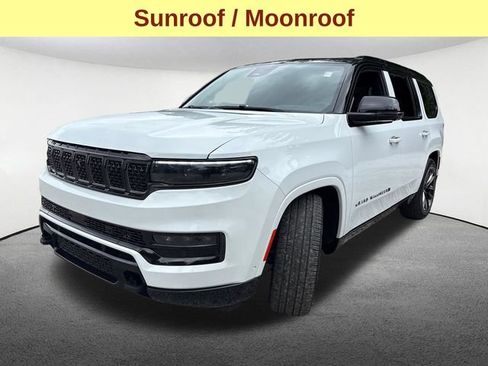 Used 2025 Jeep Grand Wagoneer Series III w/ Rear Seat Video Group 1 AWD/4WD image 5