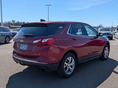 Used 2018 Chevrolet Equinox LT AWD/4WD image 4