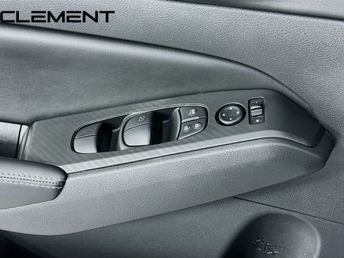 Used 2024 Nissan Altima 2.5 SV image 24