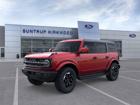 New 2026 Ford Bronco Outer Banks AWD/4WD image 1