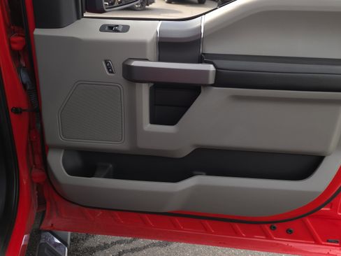 Used 2019 Ford F150 XLT w/ Equipment Group 302A Luxury image 28