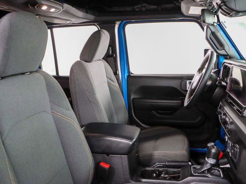Used 2024 Jeep Wrangler Unlimited Sport image 26