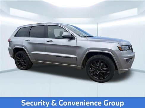 Used 2021 Jeep Grand Cherokee Laredo X AWD/4WD image 9