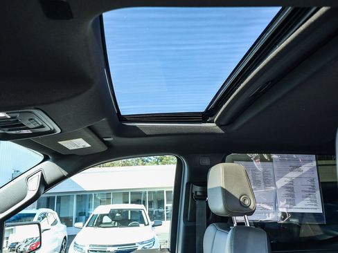 Used 2023 Chevrolet Silverado 1500 ZR2 w/ Technology Package image 8