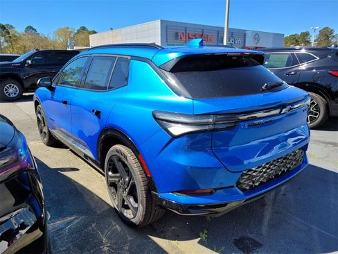 New 2025 Chevrolet Equinox EV RS image 6