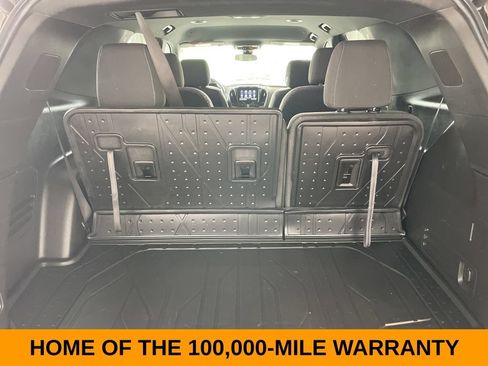 Used 2023 Chevrolet Traverse LT w/ LPO, Floor Liner Package AWD/4WD image 40