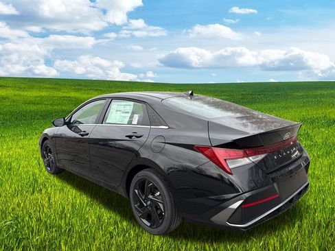 New 2026 Hyundai Elantra SEL Sport image 8