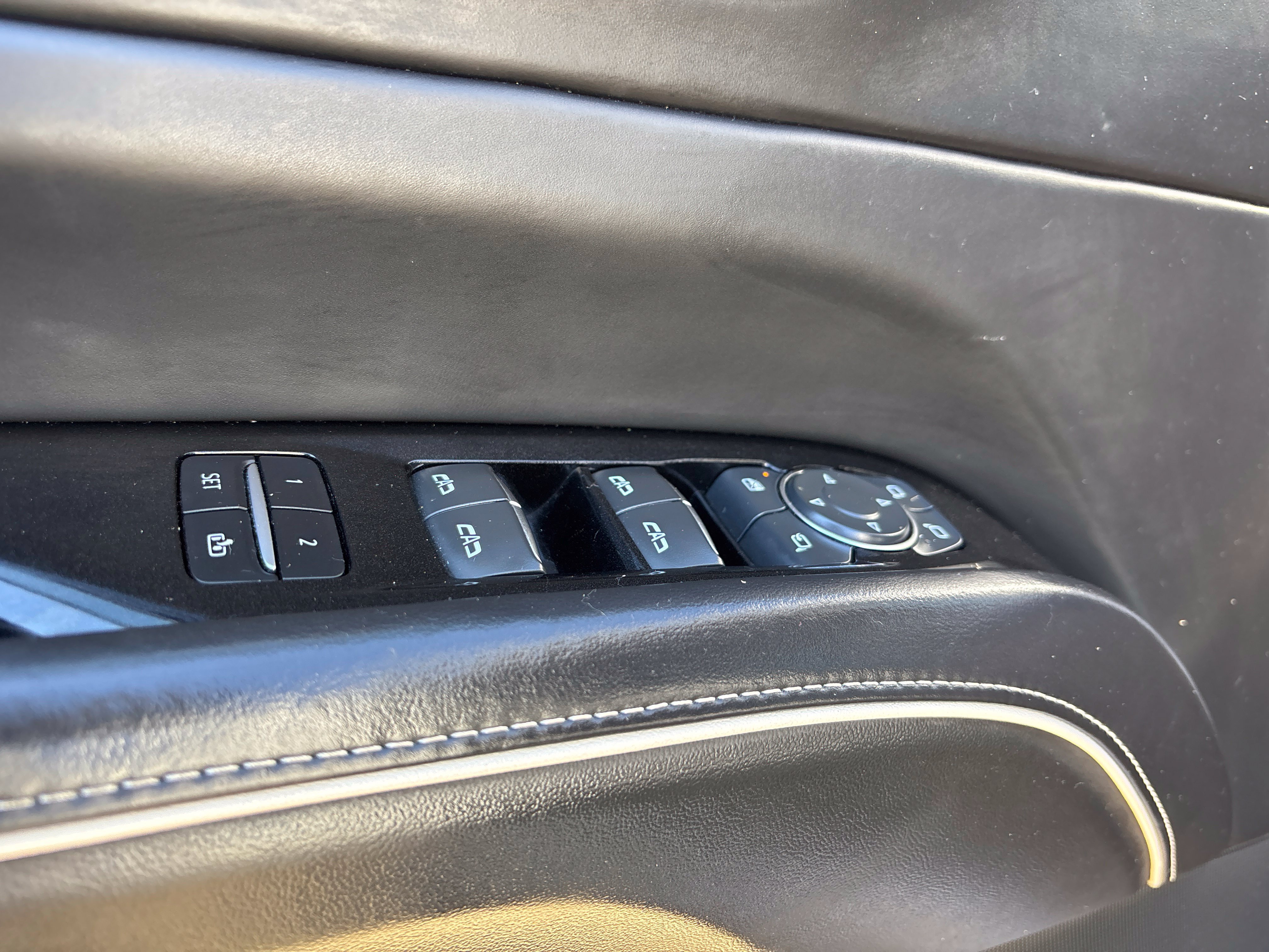 Used 2021 Cadillac Escalade Sport Platinum RWD image 23
