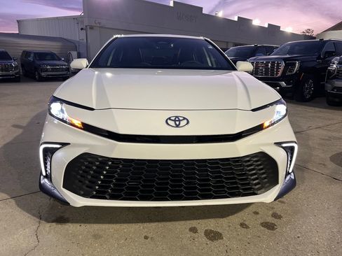 Used 2025 Toyota Camry LE image 8