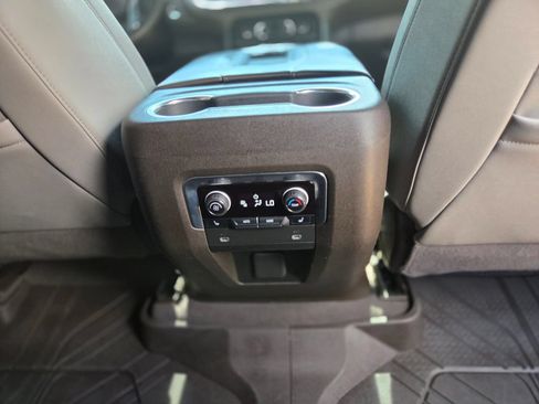 Used 2023 Chevrolet Tahoe LT w/ Luxury Package RWD image 12