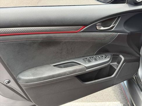 Used 2020 Honda Civic Type R image 17
