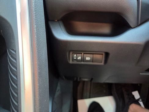 Used 2025 Toyota RAV4 LE AWD/4WD image 22