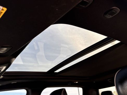 Used 2021 RAM 1500 Laramie w/ Sport Appearance Package image 22