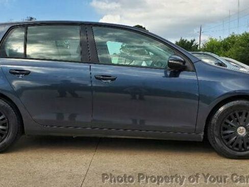 Used 2013 Volkswagen Golf 4-Door image 9