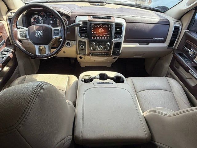 Used 2016 RAM 2500 Laramie w/ Convenience Group AWD/4WD image 10