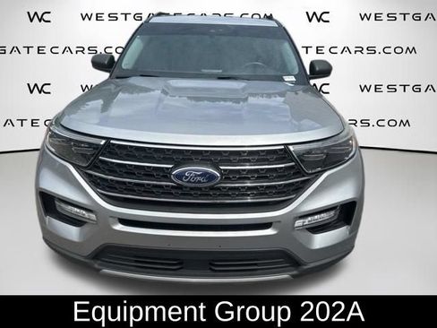 Used 2023 Ford Explorer XLT w/ Equipment Group 202A RWD image 4