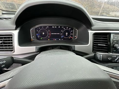Used 2023 Volkswagen Atlas SEL R-Line image 12