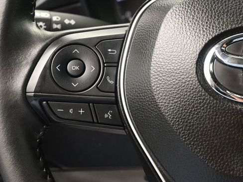 Certified 2025 Toyota Corolla Cross LE image 28