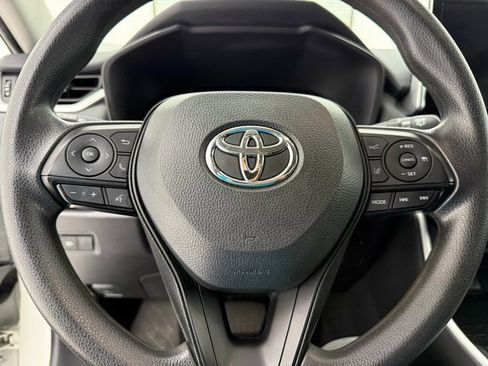 Used 2024 Toyota RAV4 XLE image 9