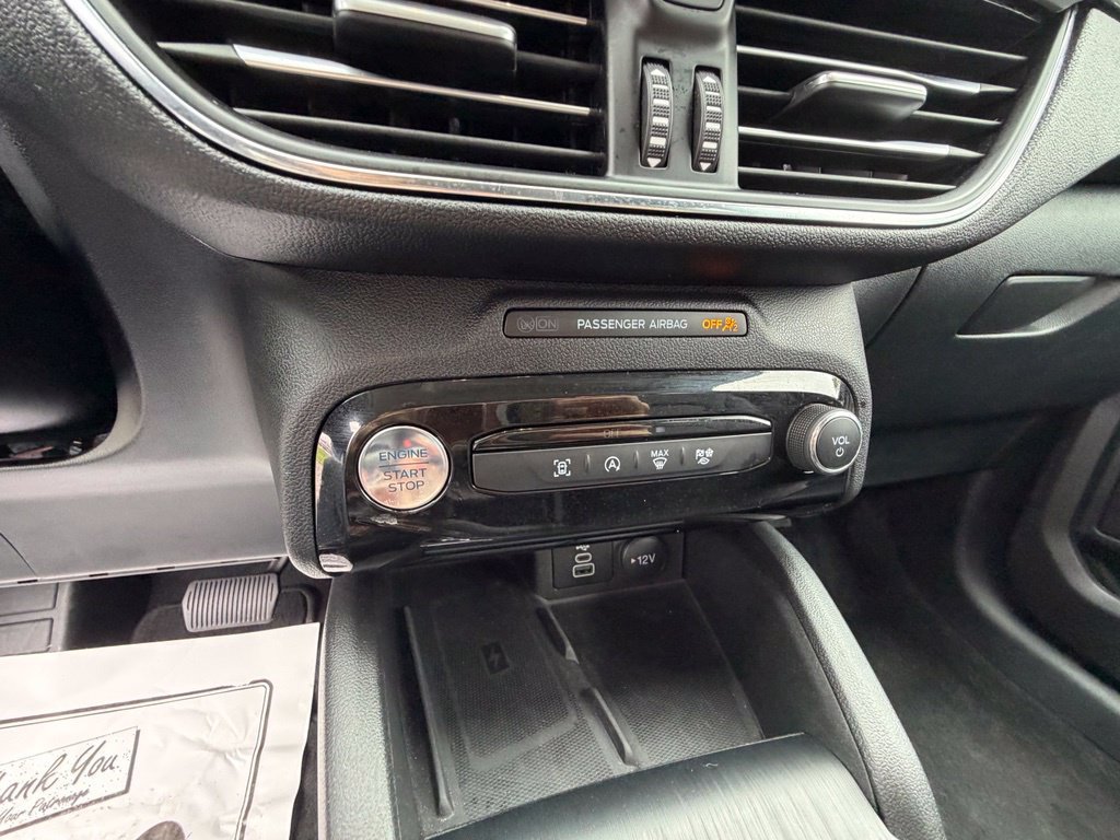 Used 2025 Ford Escape Platinum AWD/4WD image 22