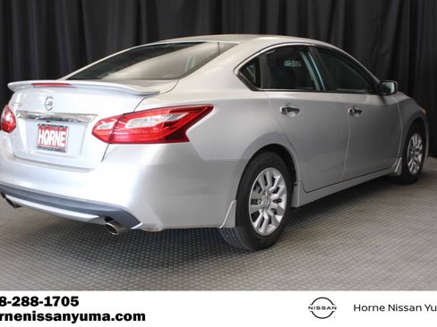 Used 2017 Nissan Altima 2.5 S w/ Power Driver Seat Package FWD image 10