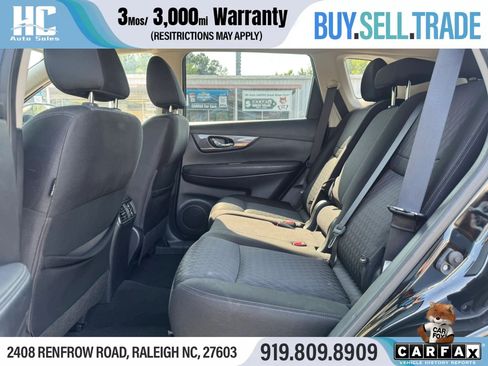 Used 2018 Nissan Rogue SV w/ Sun & Sound Touring Package AWD/4WD image 15
