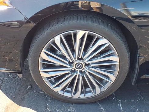 Used 2025 Nissan Altima 2.5 SL AWD/4WD image 31