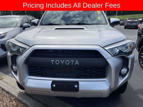 Used 2020 Toyota 4Runner TRD Off-Road AWD/4WD image 14