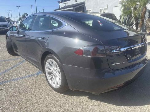 Used 2018 Tesla Model S 75D image 2