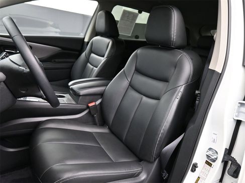 Used 2024 Nissan Murano SV w/ SV Midnight Edition Package image 15