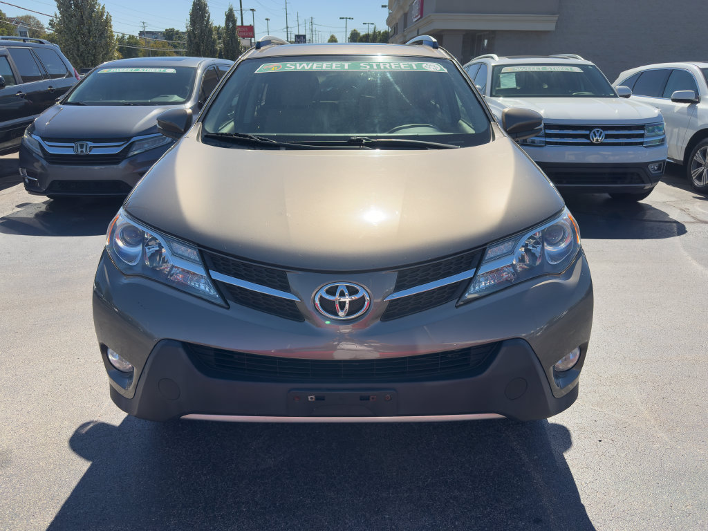 Used 2014 Toyota RAV4 XLE AWD/4WD image 2