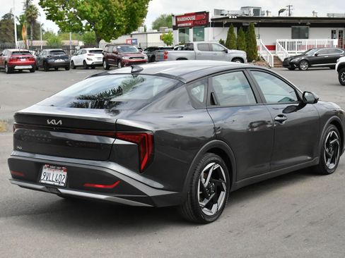 Used 2025 Kia K4 EX image 8
