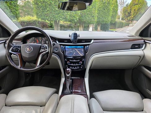 Used 2014 Cadillac XTS Platinum image 16