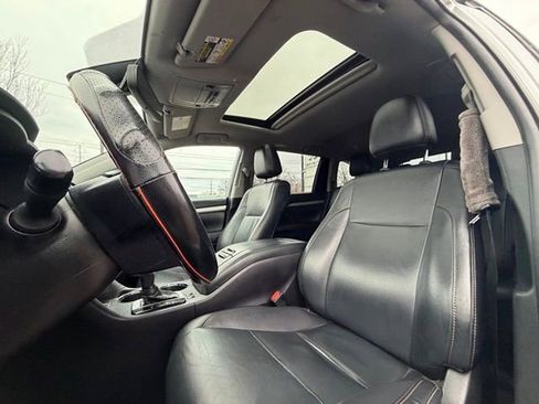 Used 2019 Toyota Highlander XLE image 19