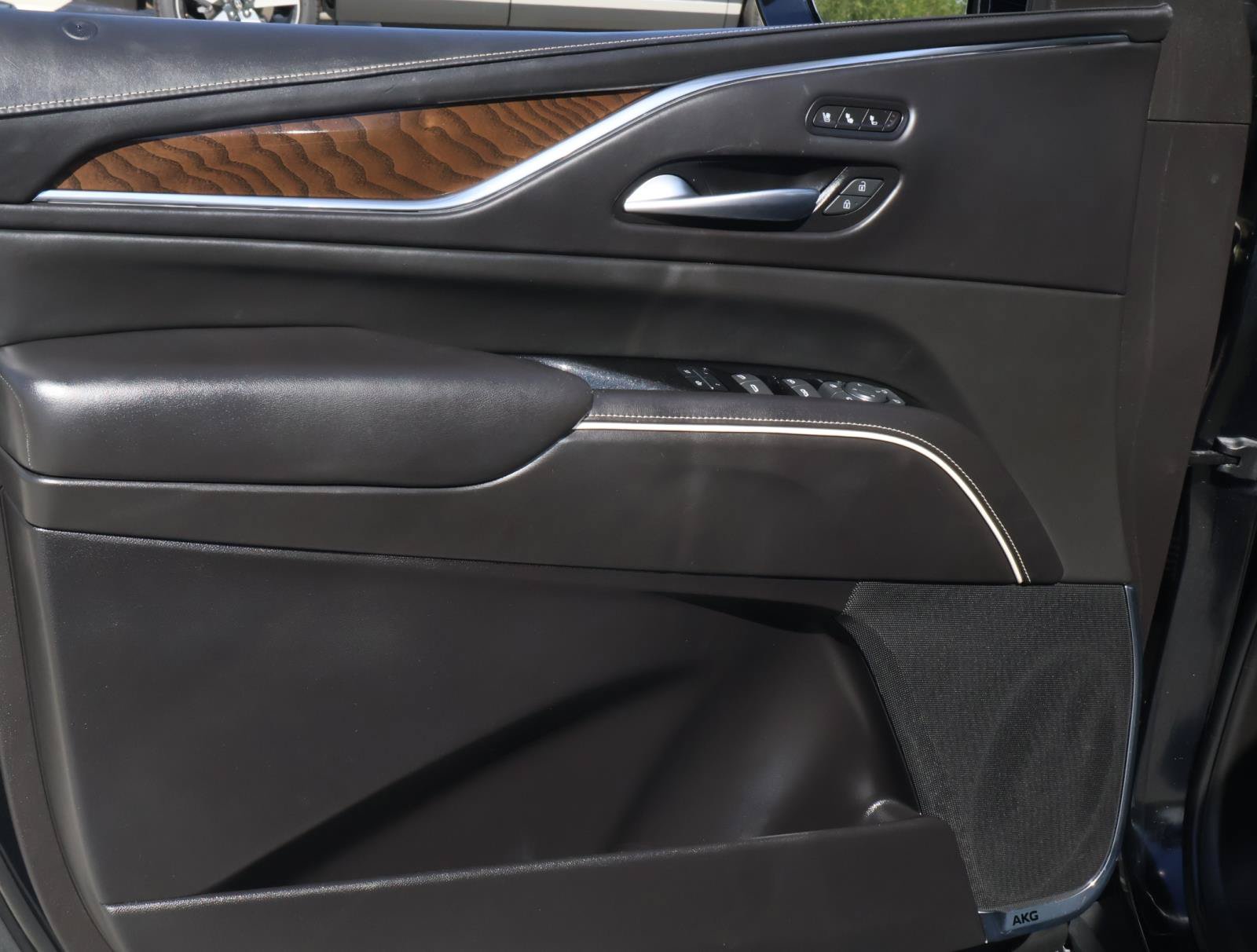 Certified 2023 Cadillac Escalade Sport Platinum w/ LPO, Floor Liner Package AWD/4WD image 24