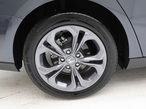 Used 2024 Honda Accord EX image 10