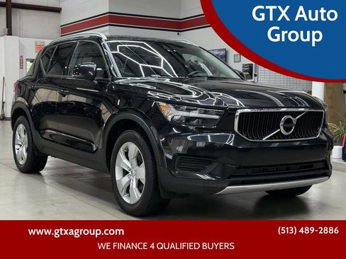 Used 2022 Volvo XC40 T5 Momentum AWD/4WD image 1
