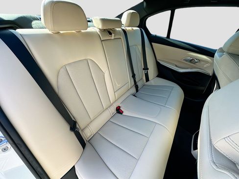 Used 2023 BMW 330i Sedan image 30