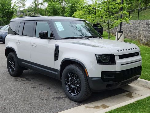 New 2026 Land Rover Defender 110 S AWD/4WD image 10
