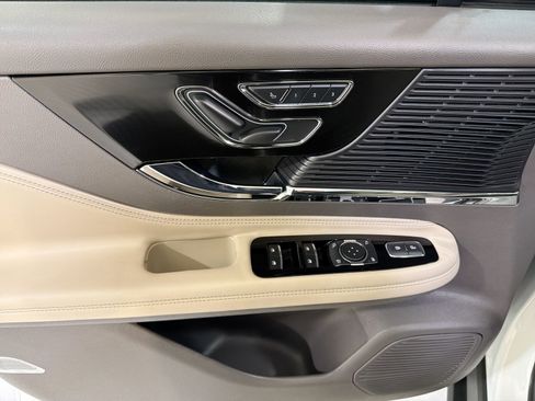 Used 2022 Lincoln Corsair Reserve w/ Sport Package image 12