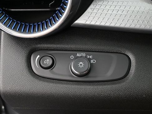 New 2026 Chevrolet Trax LT w/ Driver Confidence Package FWD image 27