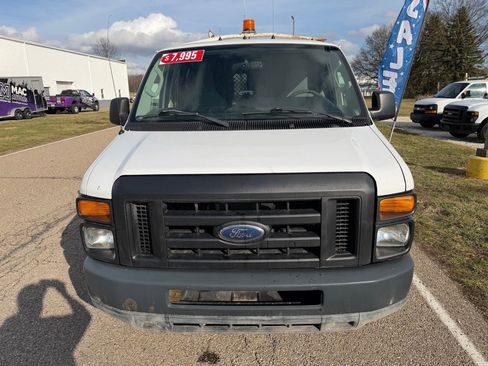Used 2011 Ford E-250 and Econoline 250 w/ PWR Group image 4