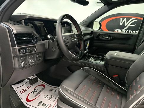 New 2026 GMC Yukon AT4 Ultimate AWD/4WD image 11