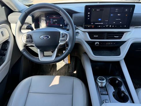 Used 2026 Ford Explorer Active w/ Active Comfort Package AWD/4WD image 14