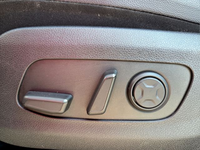 Used 2024 Kia Carnival SX Prestige FWD image 19