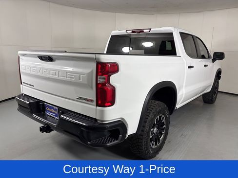 Used 2024 Chevrolet Silverado 1500 ZR2 w/ Technology Package AWD/4WD image 11